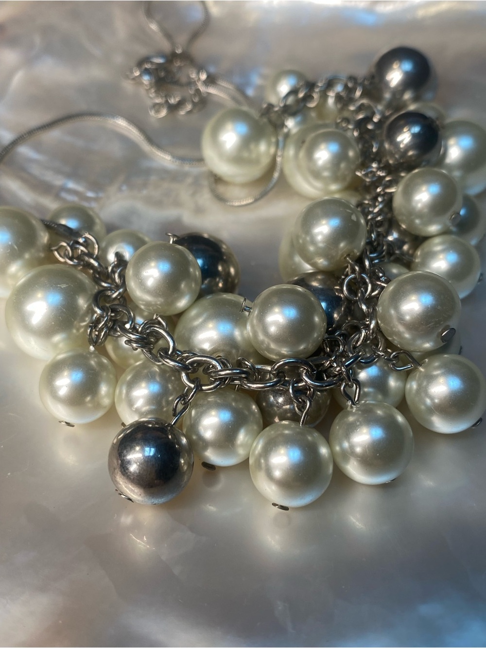🍇Vintage Chunky Faux Pearl Choker: Silver Tone Snake Chain Necklace 1990’s